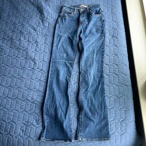 Levi’s High rise bootcut 725 jean